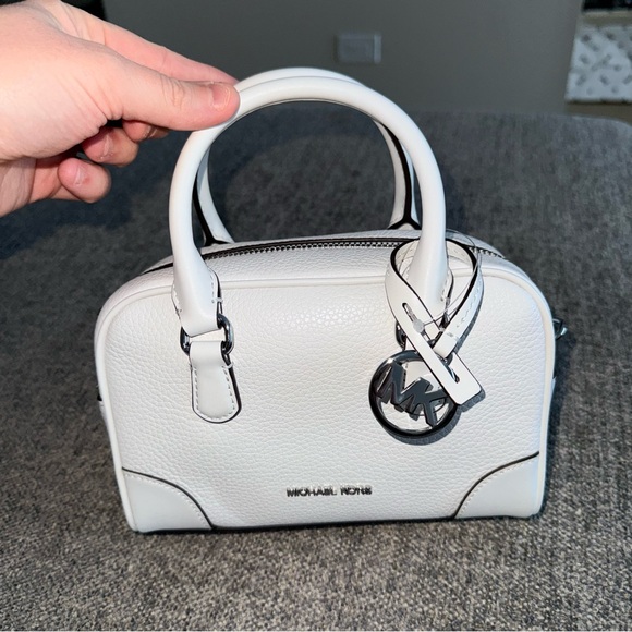 Michael Kors White Mini Bag - Picture 5 of 7